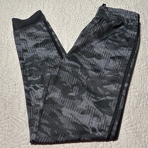 Adidas Boys Gray and Black Camouflage Joggers, EUC, Size Large (14/16)